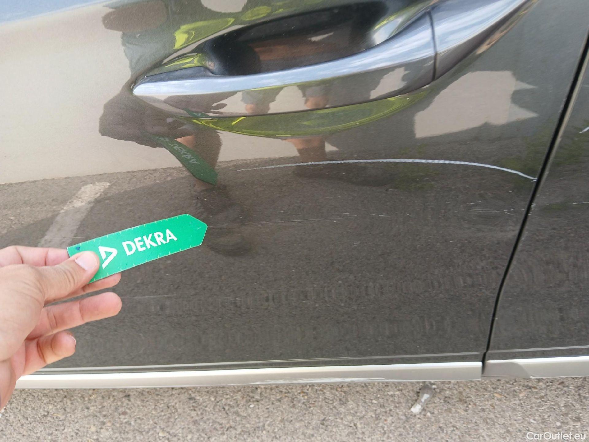  Hyundai   Ioniq HYUNDAI / 2019 / 5P / berlina con portón 1.6 GDI HEV Klass DCT #12