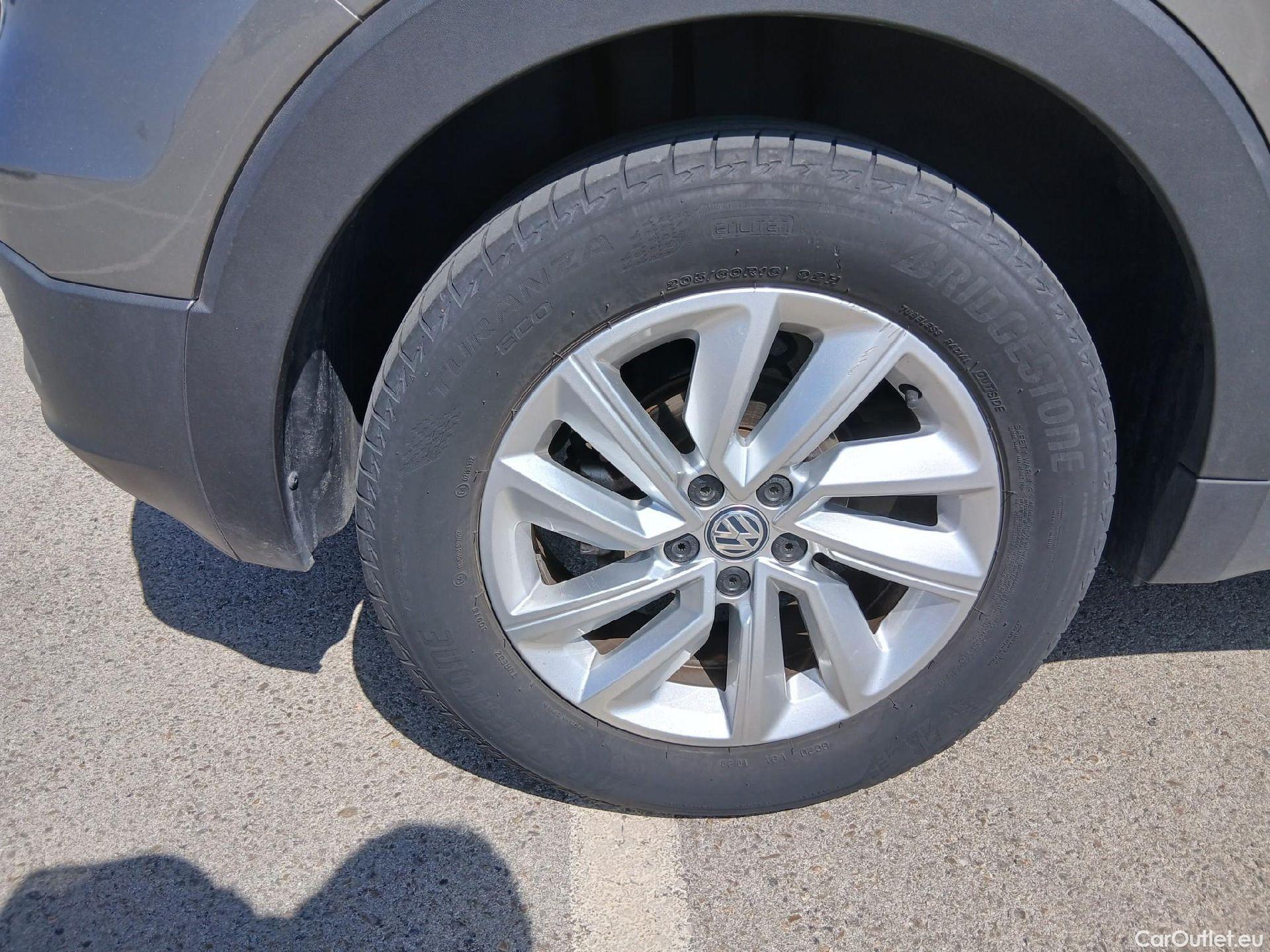  Volkswagen  T-CROSS VOLKSWAGEN  / 2018 / 5P / todoterreno Advance 1.0 TSI 85kW (115CV) DSG (AC) #34