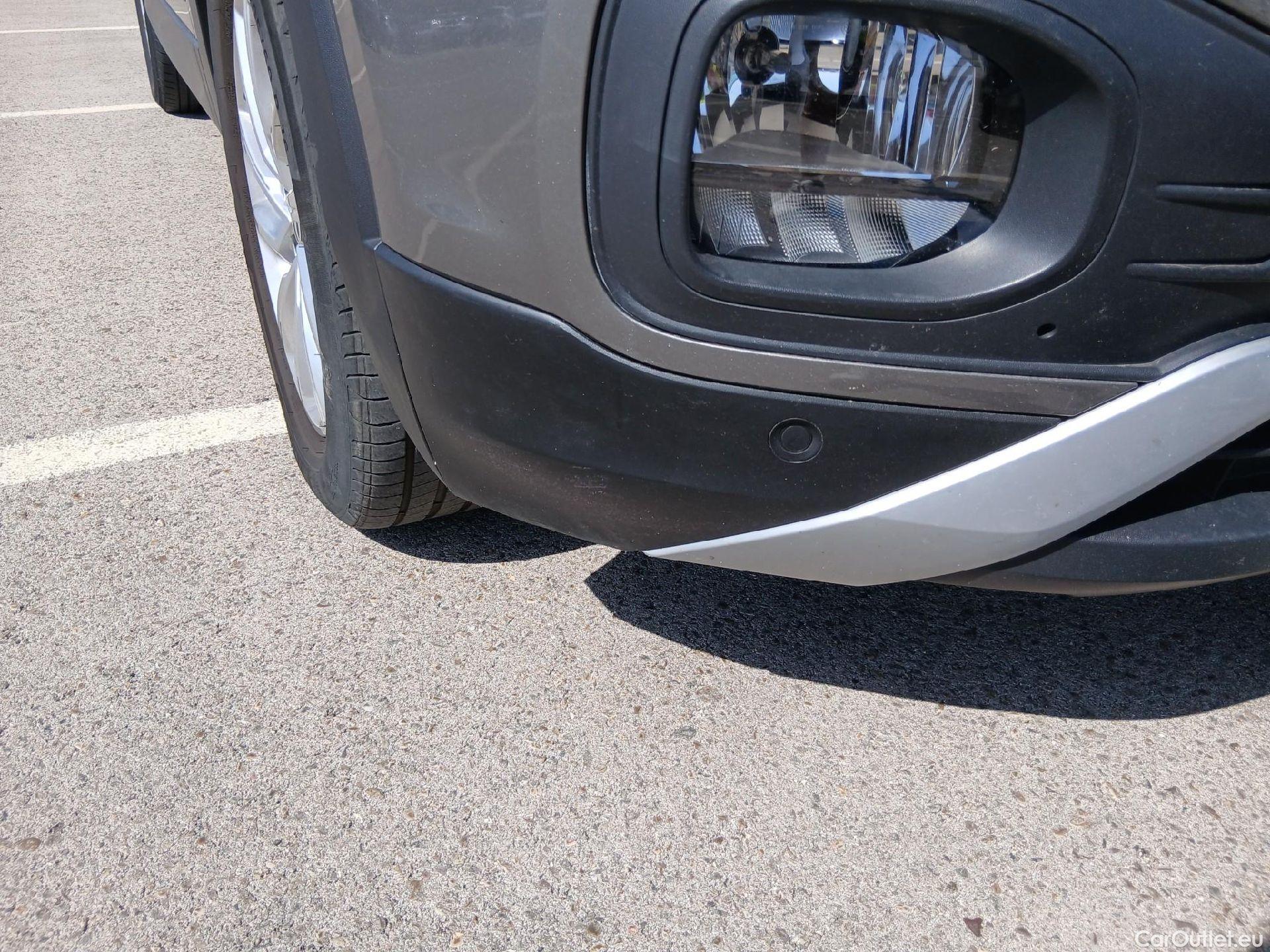  Volkswagen  T-CROSS VOLKSWAGEN  / 2018 / 5P / todoterreno Advance 1.0 TSI 85kW (115CV) DSG (AC) #4