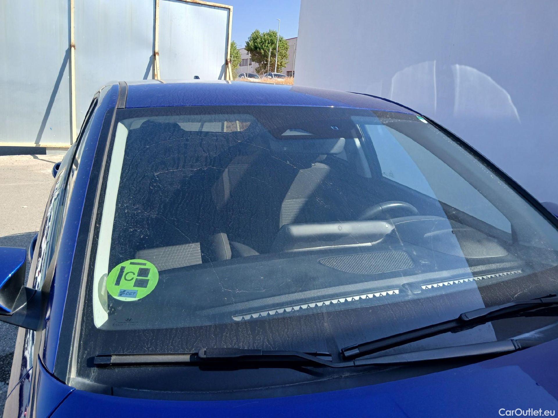  Hyundai  i20 HYUNDAI  / 2020 / 5P / berlina con portón 1.0 TGDI 74kW (100CV) Tecno #2