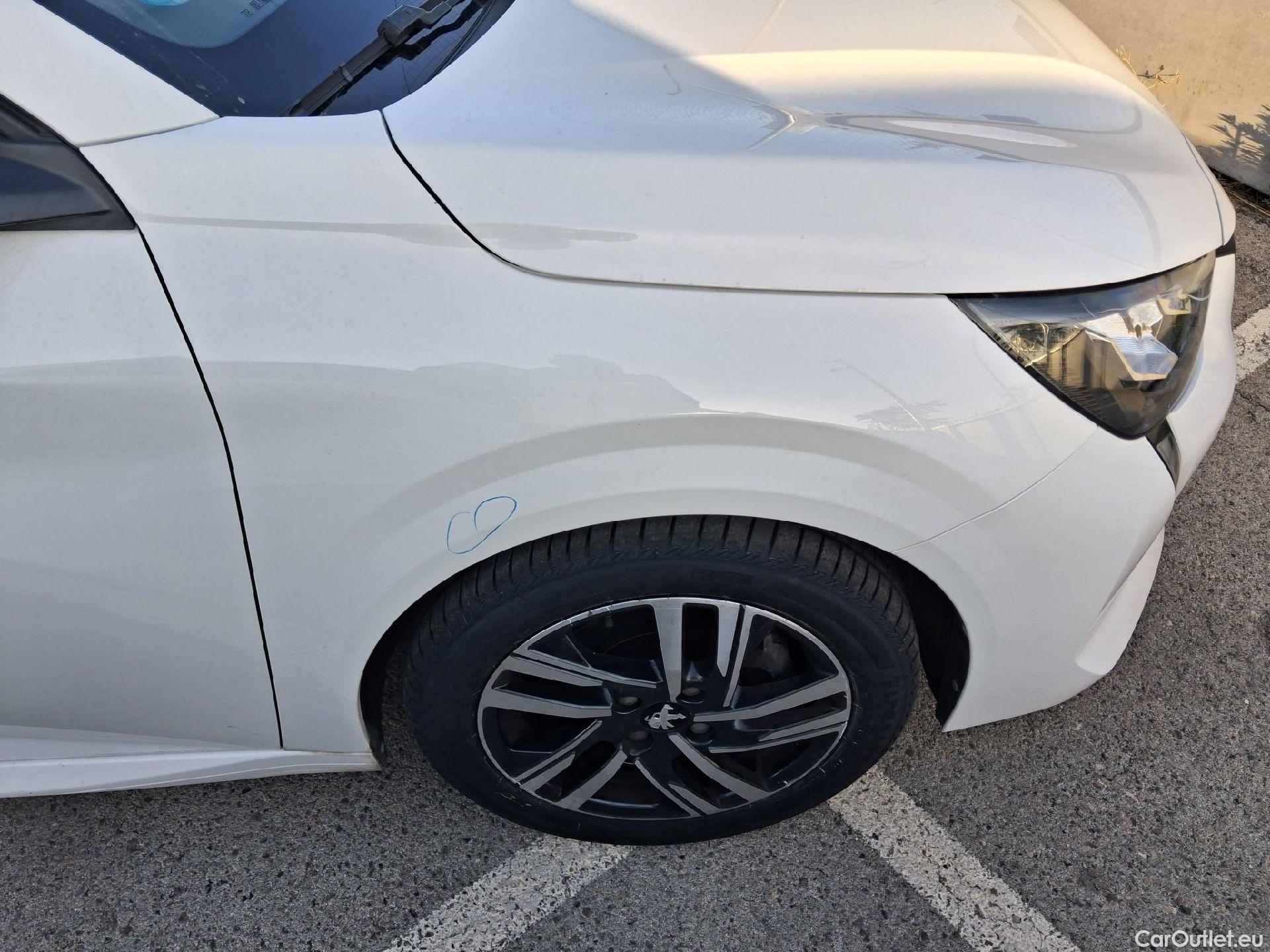 Peugeot  208 PEUGEOT  / 2019 / 5P / berlina con portón PureTech 73kW (100CV) Allure (AC) #45