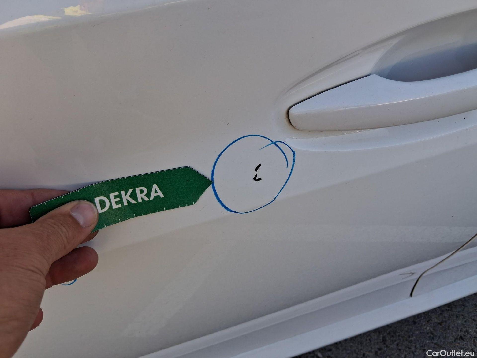  Peugeot  208 PEUGEOT  / 2019 / 5P / berlina con portón PureTech 73kW (100CV) Allure (AC) #25