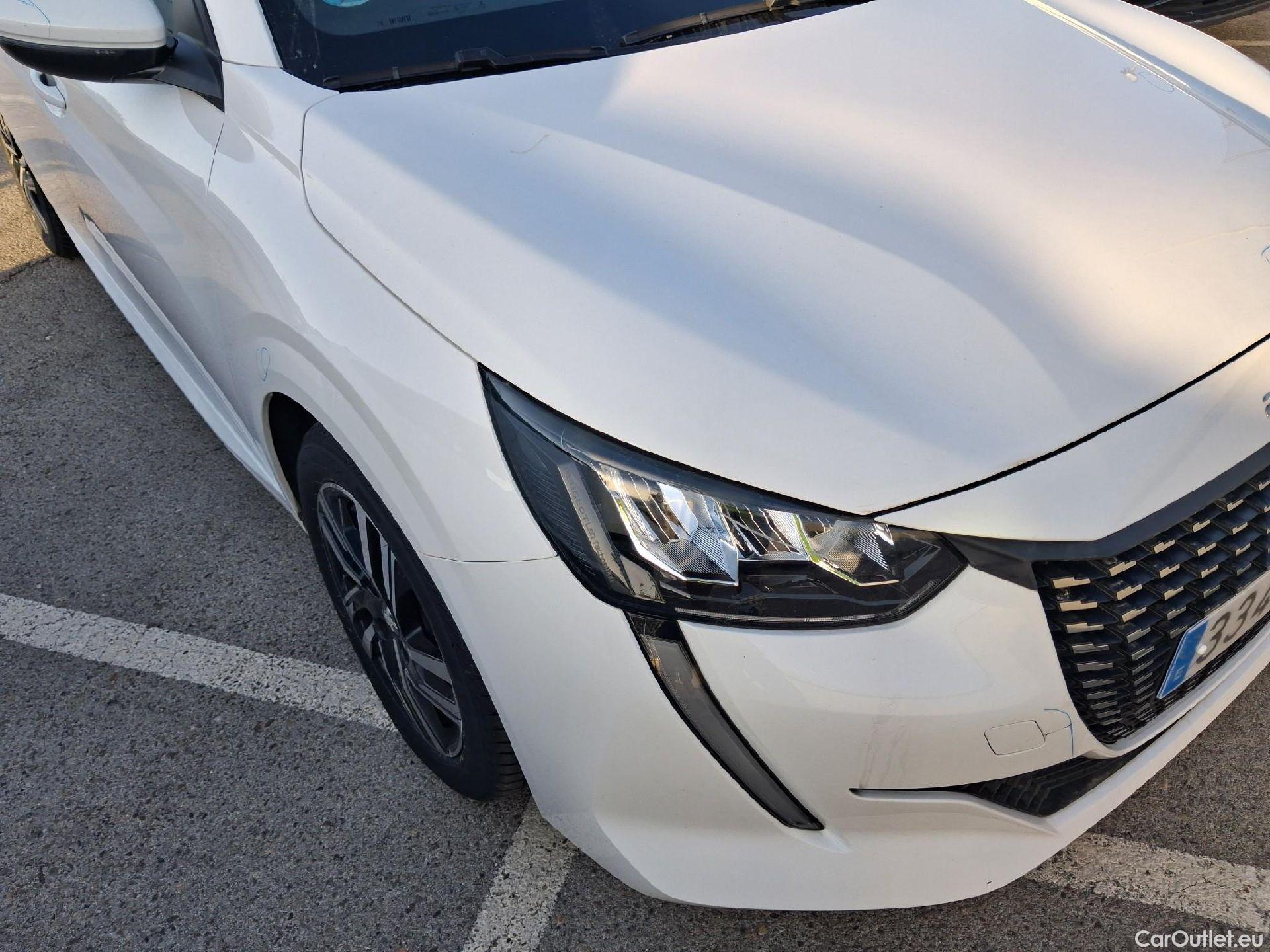  Peugeot  208 PEUGEOT  / 2019 / 5P / berlina con portón PureTech 73kW (100CV) Allure (AC) #12