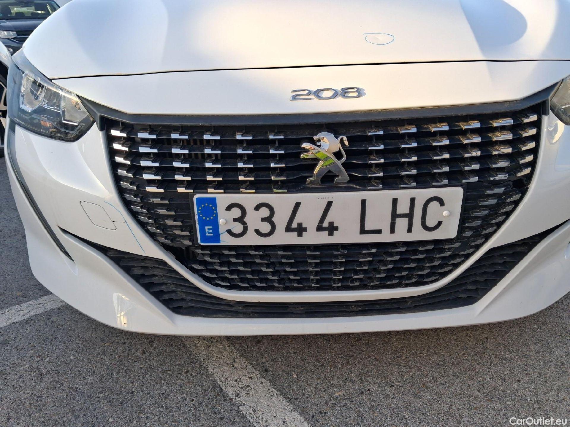  Peugeot  208 PEUGEOT  / 2019 / 5P / berlina con portón PureTech 73kW (100CV) Allure (AC) #18