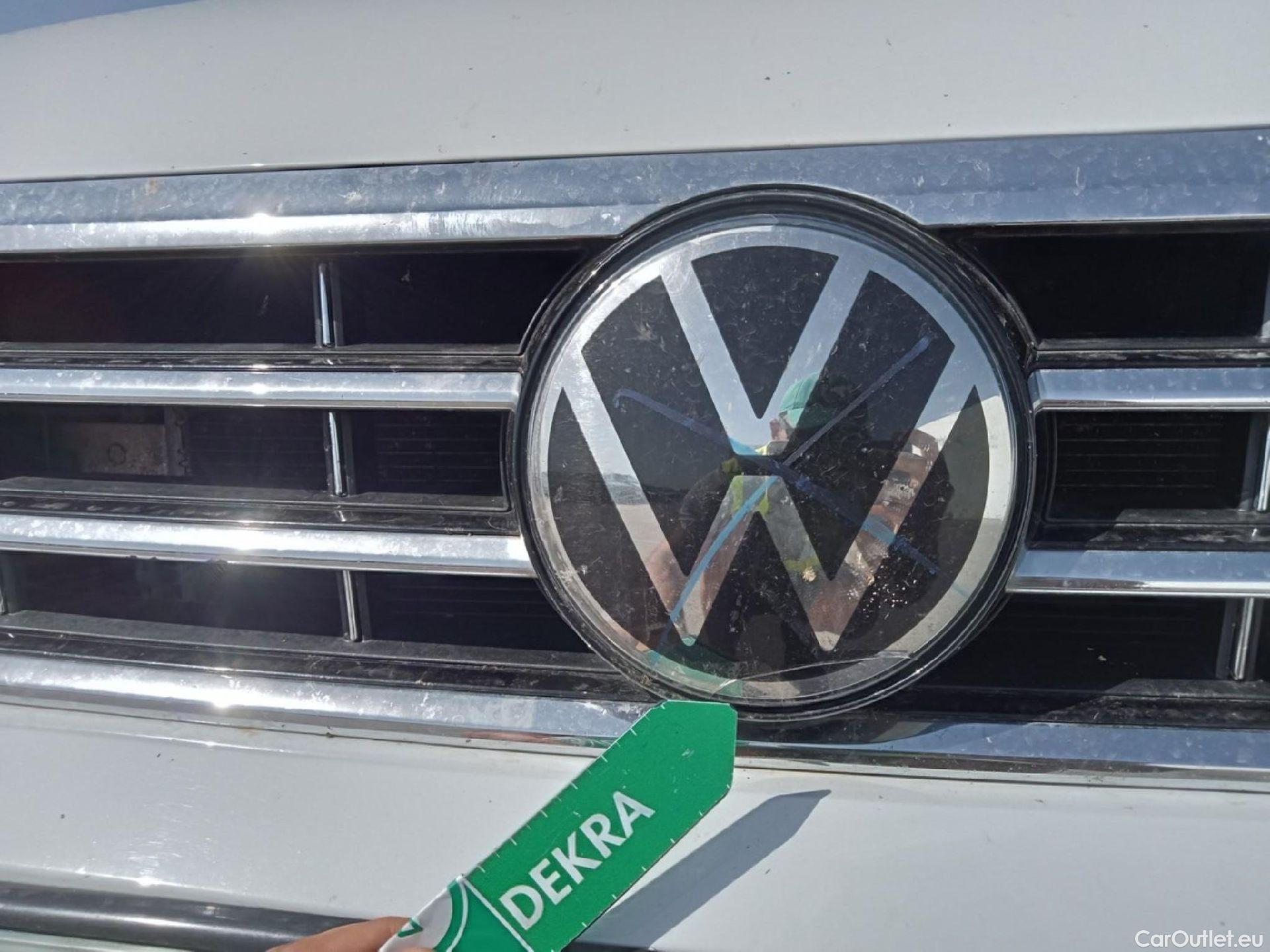  Volkswagen  Passat VOLKSWAGEN  / 2019 / 5P / familiar Variant R-Line 2.0 TDI 147kW (200CV) DSG #6