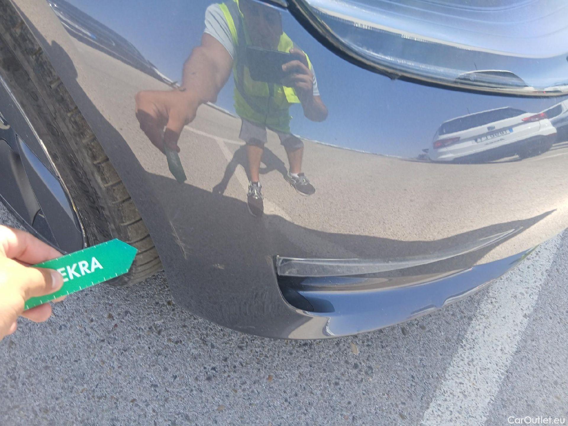  Tesla  Model 3 TESLA  / 2018 / 4P / sedán Gran Autonomía AWD (AC2) #4