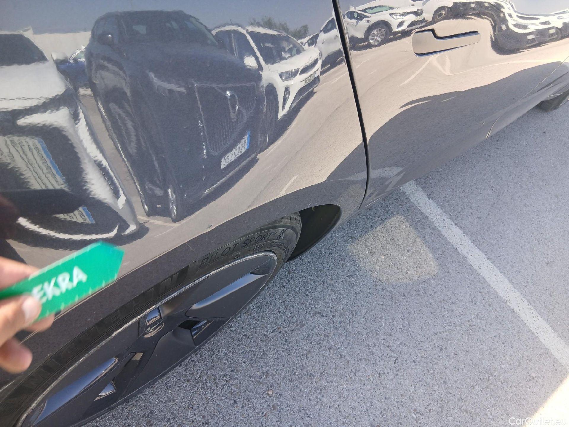  Tesla  Model 3 TESLA  / 2018 / 4P / sedán Gran Autonomía AWD (AC2) #23