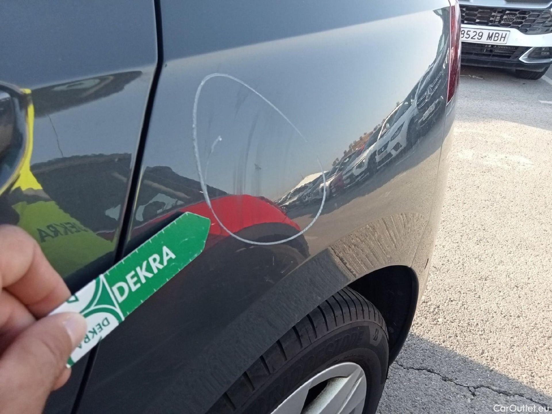 Volkswagen  Golf  VOLKSWAGEN / 2020 / 5P / berlina con portón Life 2.0 TDI 85kW (115CV) #7
