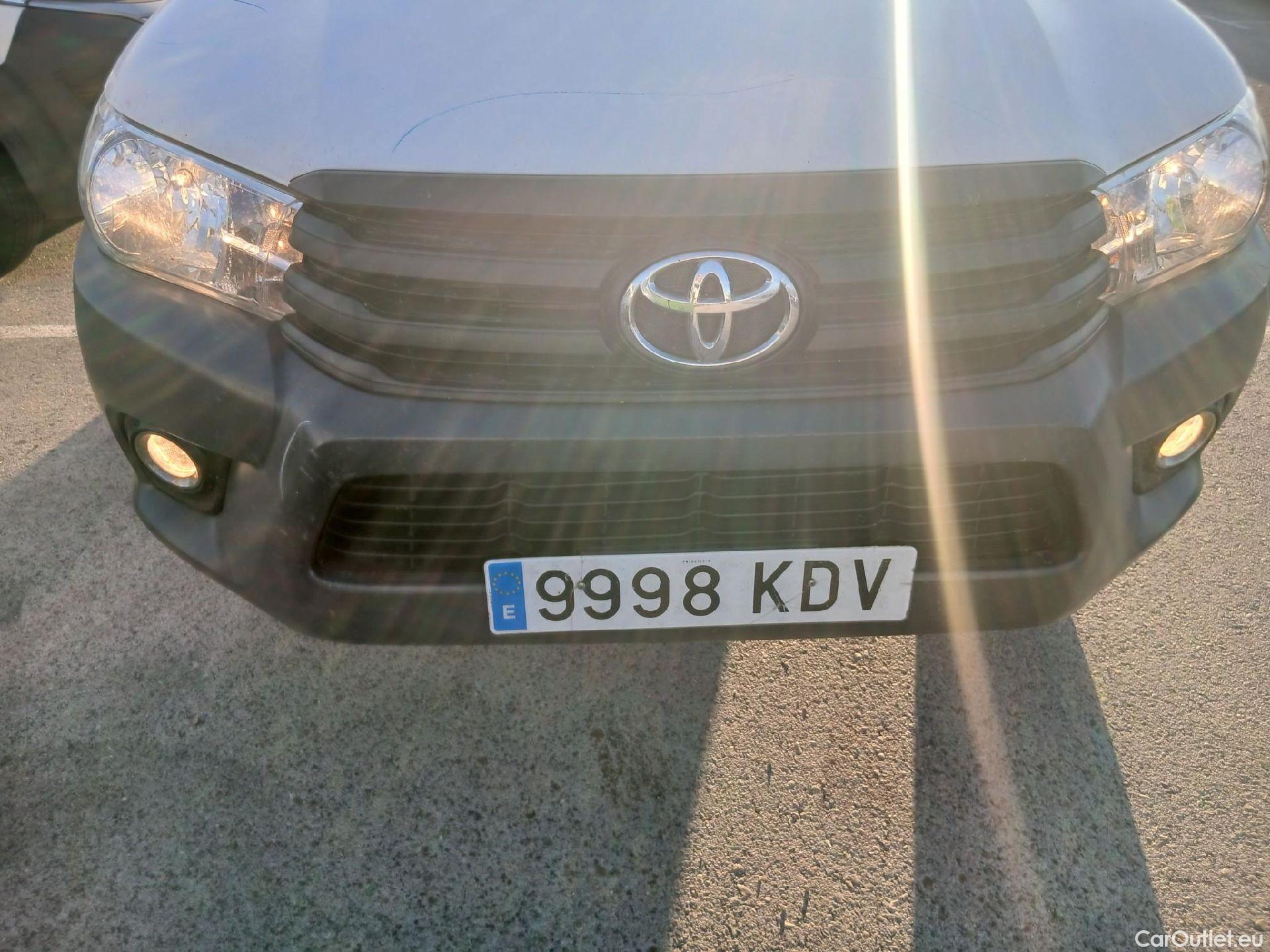  Toyota  Hilux TOYOTA  VU 2p 7G pickup 2.4 D-4D Cabina Extra GX 4x4 #3