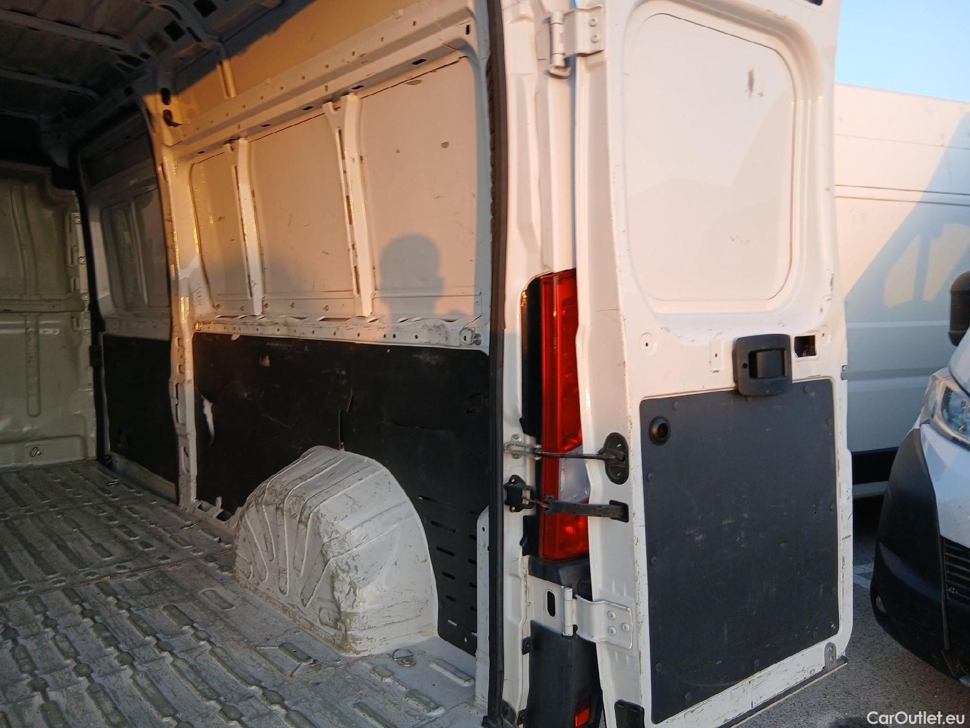 Peugeot  Boxer PEUGEOT  / 2014 / 4P / furgón 335 L3 H2 BHDI 103kW (140CV) S&S 6 V. M #28