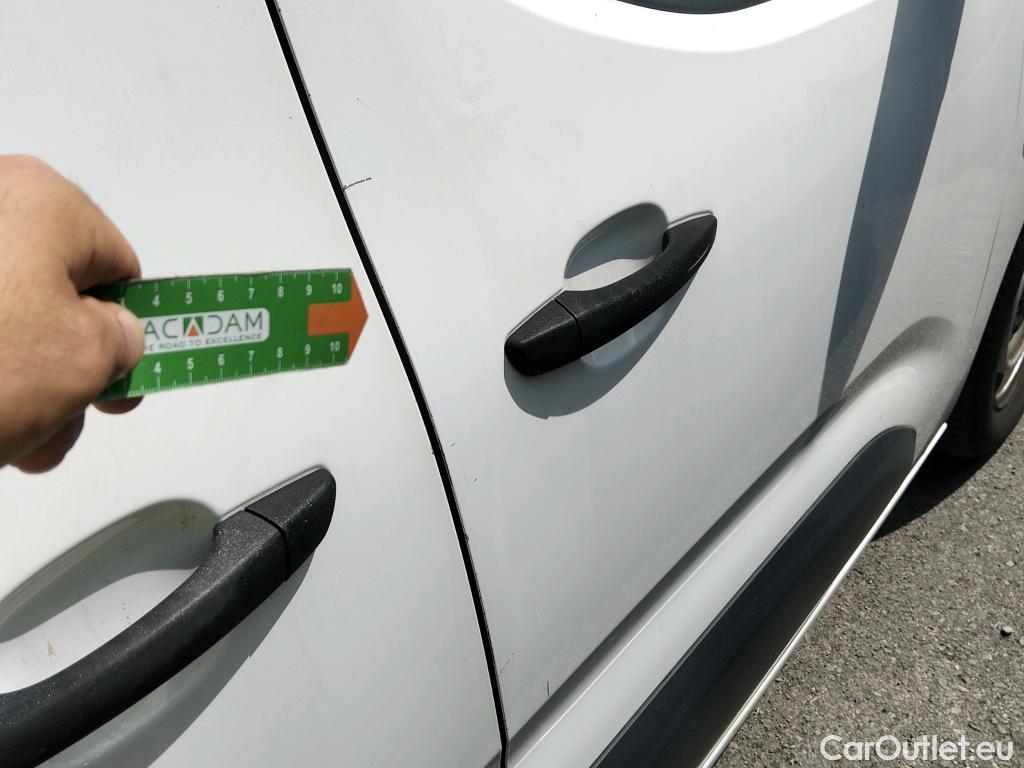  Peugeot  Partner PEUGEOT  / 2018 / 4P / furgón derivado de turismo Premium Standard 600kg BlueHDi 73kW (AC) #21