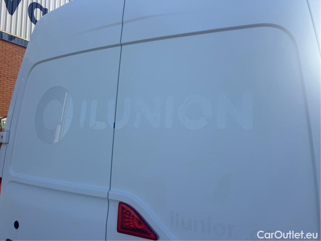 Renault  Master RENAULT  / 2019 / 4P / furgón Furgón T L2H2 3500 Bl dCi 100kW (135CV) #15