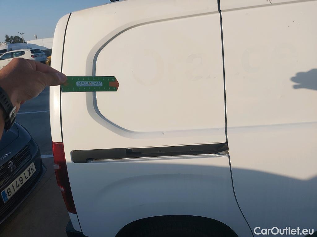  Opel  Combo OPEL  / 2018 / 3P / furgón derivado de turismo 1.6 TD S/S 74kW (100CV) Express L H1 650 #24