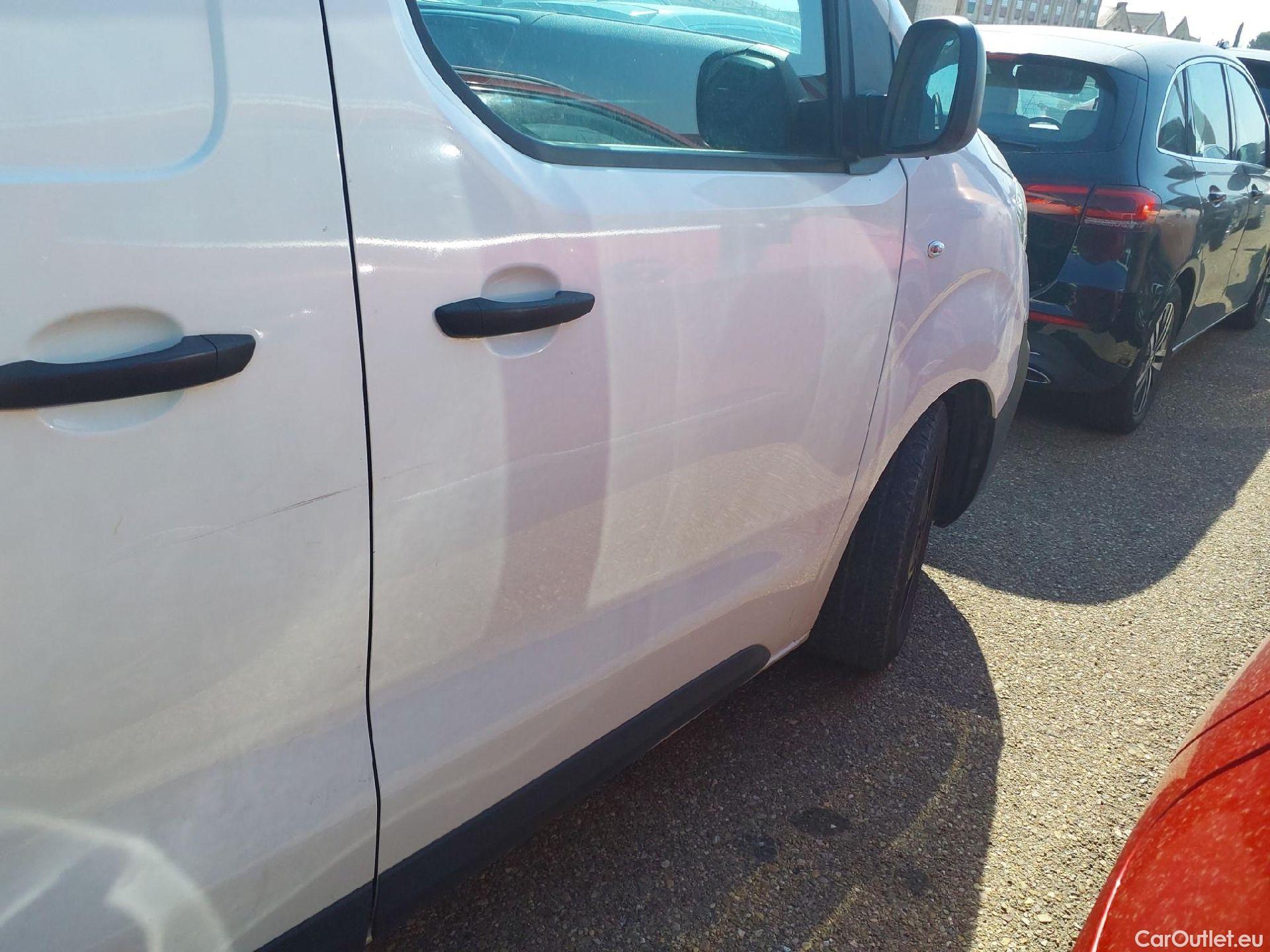  Peugeot  Expert PEUGEOT  / 2016 / 4P / furgón Furgón Premium 1.5 BlueHDi 100 Standard (AC) #20