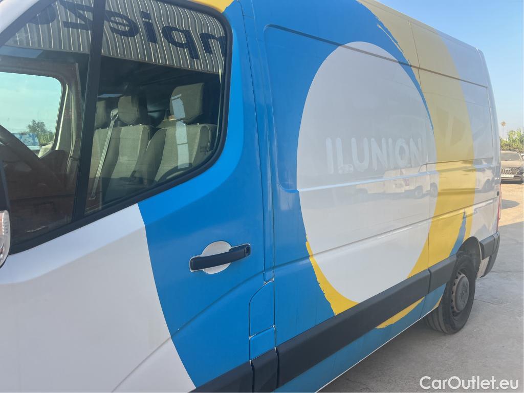  Renault  Master RENAULT  / 2019 / 4P / furgón Furgón T L2H2 3500 Bl dCi 100kW (135CV) #17