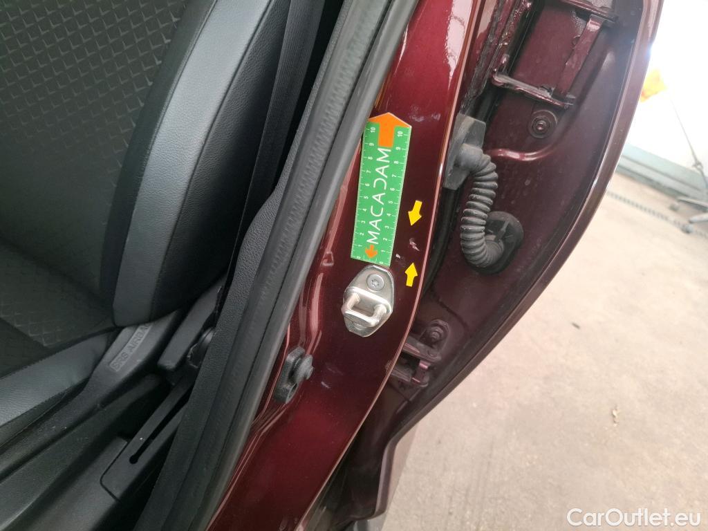  Nissan  Juke NISSAN  2019 5P Crossover Hybrid 143 Business+ #22