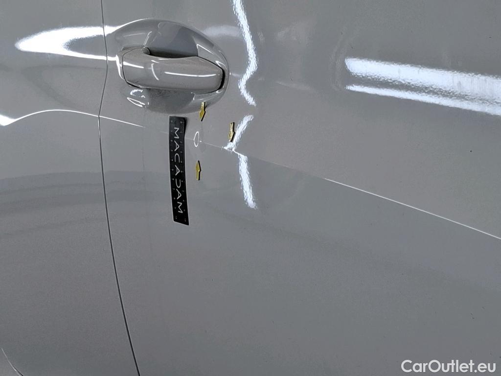  Peugeot  208 PEUGEOT  / 2019 / 5P / Berline Puretech 100 S&S Allure Business #6