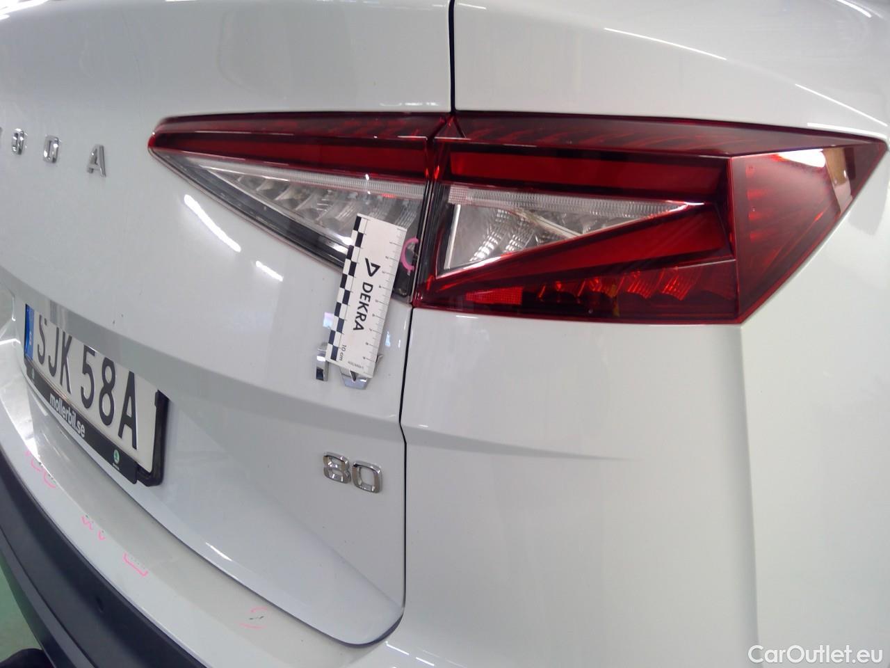  Skoda  ENYAQ  iV80 5d #9