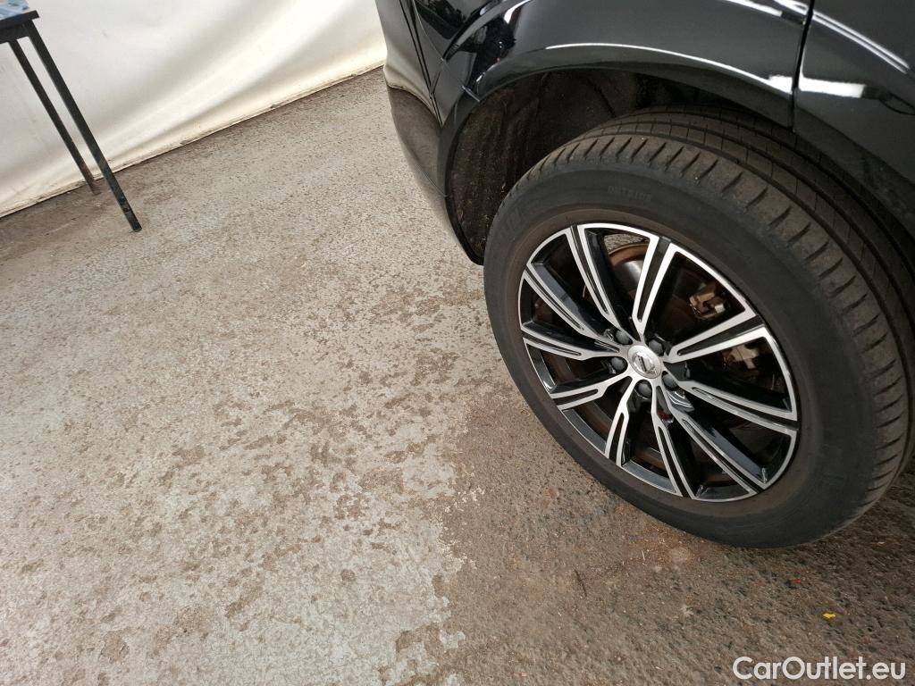  Volvo  XC60 VOLVO  / 2017 / 5P / SUV Rchrg T6 340 GT 8 Inscr Luxe #36