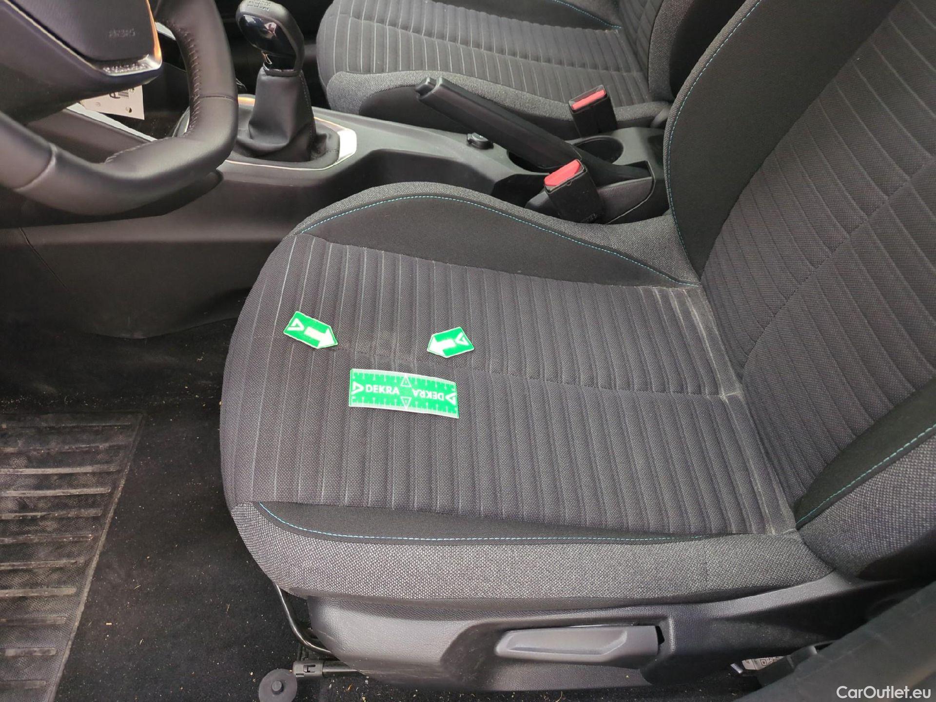  Peugeot  208  Style 1.2 PureTech 75CV BVM5 E6d #3