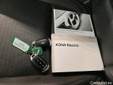  Hyundai  kona Hyundai  Limited Electric 64 kWh 5d #4
