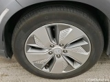  Hyundai  kona Hyundai  Limited Electric 64 kWh 5d #42