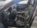  Volvo  XC60 Volvo  B4 Mild Hybrid Benzyna R-Design Auto 5d #31