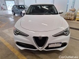  Alfa Romeo   STELVIO ALFA ROMEO / 2017 / 5P / SUV 2.2 TURBO DIESEL 160CV BUSINES AT8 RWD (AUTOCARRO) #8