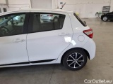  Toyota  Yaris TOYOTA  / 2017 / 5P / BERLINA 1.5 HYBRID ACTIVE MY18 #60