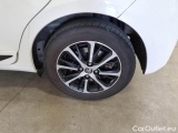  Toyota  Yaris TOYOTA  / 2017 / 5P / BERLINA 1.5 HYBRID ACTIVE MY18 #71