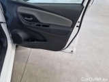  Toyota  Yaris TOYOTA  / 2017 / 5P / BERLINA 1.5 HYBRID ACTIVE MY18 #80