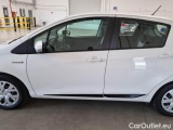  Toyota  Yaris TOYOTA  / 2017 / 5P / BERLINA 1.5 HYBRID ACTIVE MY18 #64