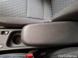  Toyota  Yaris TOYOTA  / 2020 / 5P / BERLINA HYBRID BUSINESS MY20 #131