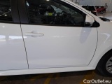  Toyota  Yaris TOYOTA  / 2020 / 5P / BERLINA HYBRID BUSINESS MY22 #52