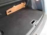  Peugeot  2008 PEUGEOT  / 2019 / 5P / CROSSOVER BLUEHDI 130 EAT8 ALLURE PACK S/S AUT. #102