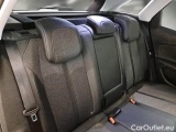  Peugeot  3008 PEUGEOT  / 2016 / 5P / SUV BLUEHDI 130 SeS ALLURE #15