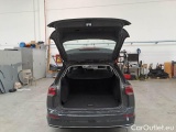  Volkswagen  Golf  VOLKSWAGEN VARIANT / 2019 / 5P / STATION WAGON 2.0 TDI SCR 85KW STYLE #121