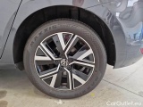  Volkswagen  Touran VOLKSWAGEN  / 2015 / 5P / MONOVOLUME 2.0 TDI SCR EXECUTIVE DSG #19
