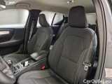  Volvo  XC 40 VOLVO XC40 / 2017 / 5P / SUV T3 MOMENTUM PRO #10