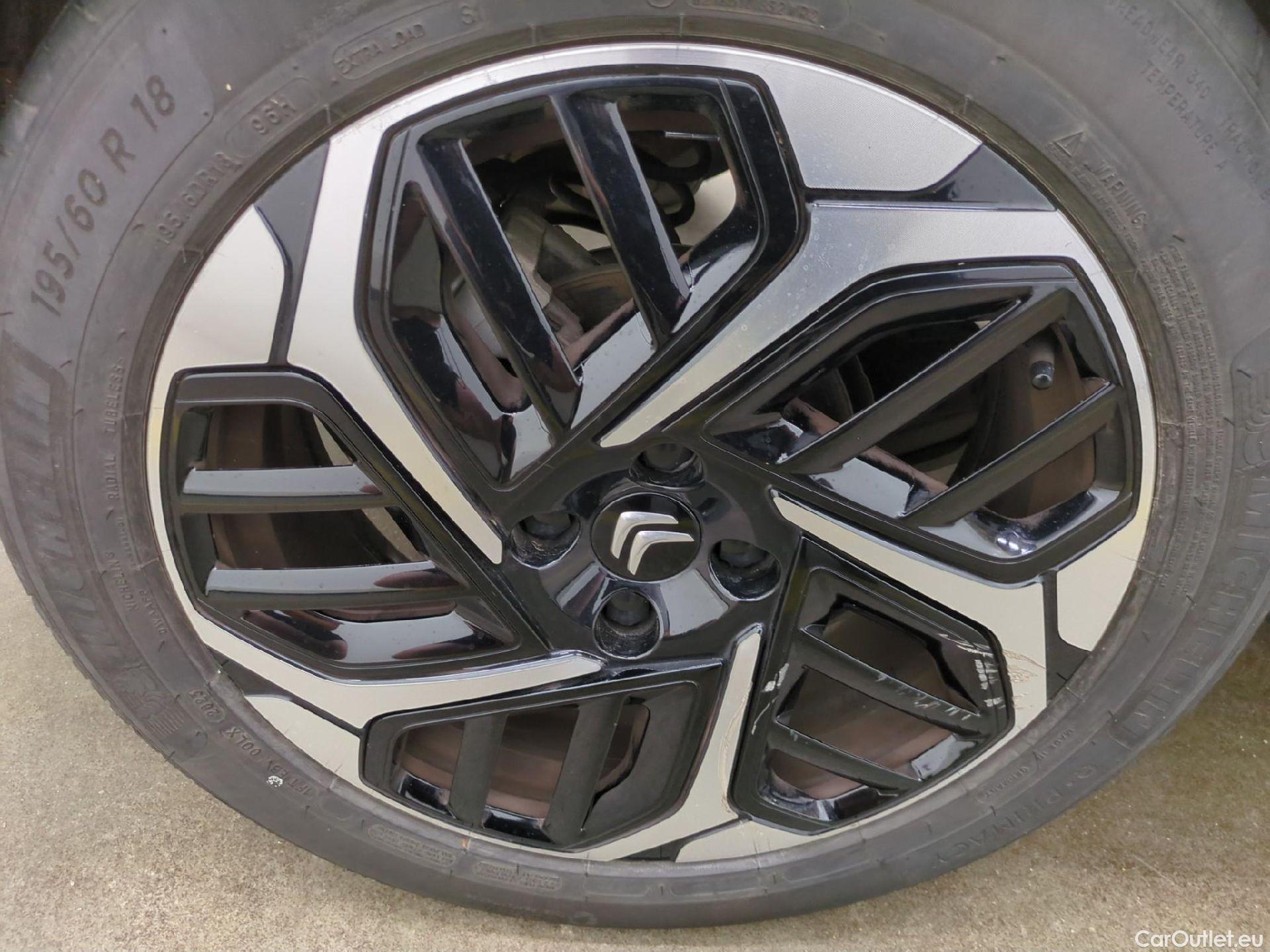  Citroen  C4 CITROEN  X / 2022 / 4P / Berline PureTech 130 S&S EAT8 Shine #12