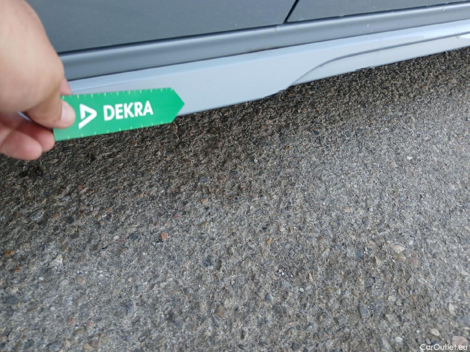  Audi  A1 Sportback AUDI A1 / 2018 / 5P / berlina con portón Sportback Adrenalin 30 TFSI 81kW S tron(SP) #36