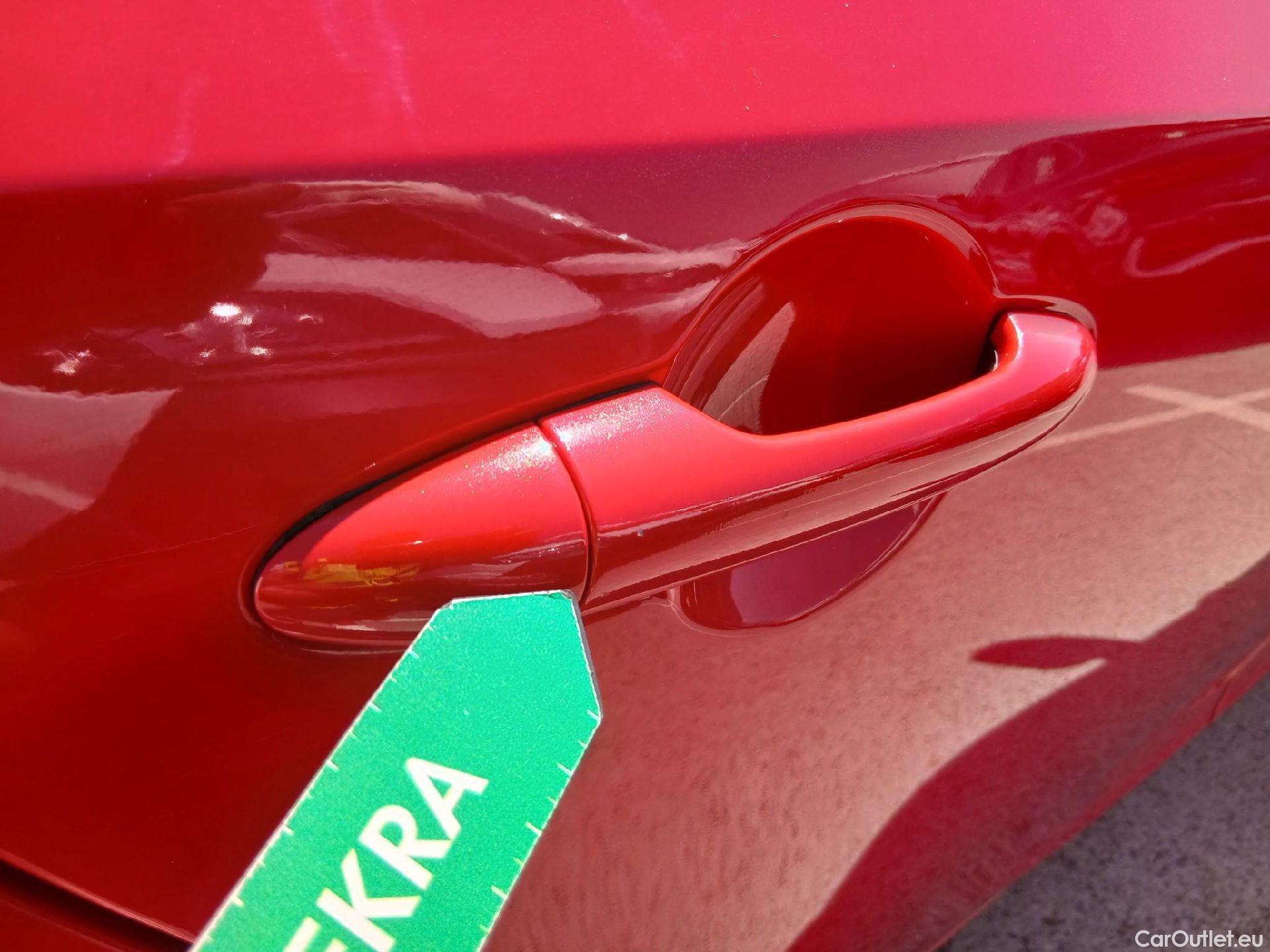  KIA  Picanto KIA  / 2020 / 5P / berlina con portón 1.0 DPi 49kW (67CV) Concept #24