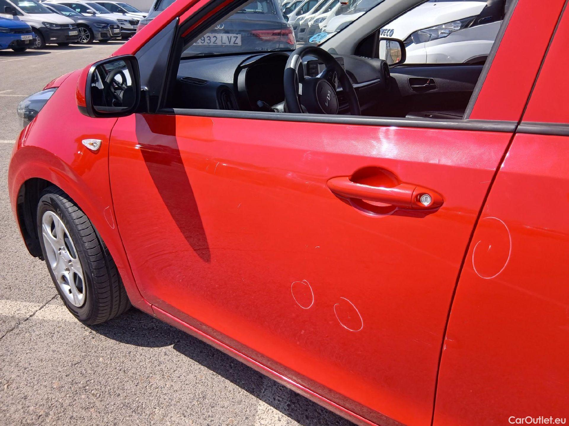  KIA  Picanto KIA  / 2020 / 5P / berlina con portón 1.0 DPi 49kW (67CV) Concept #13