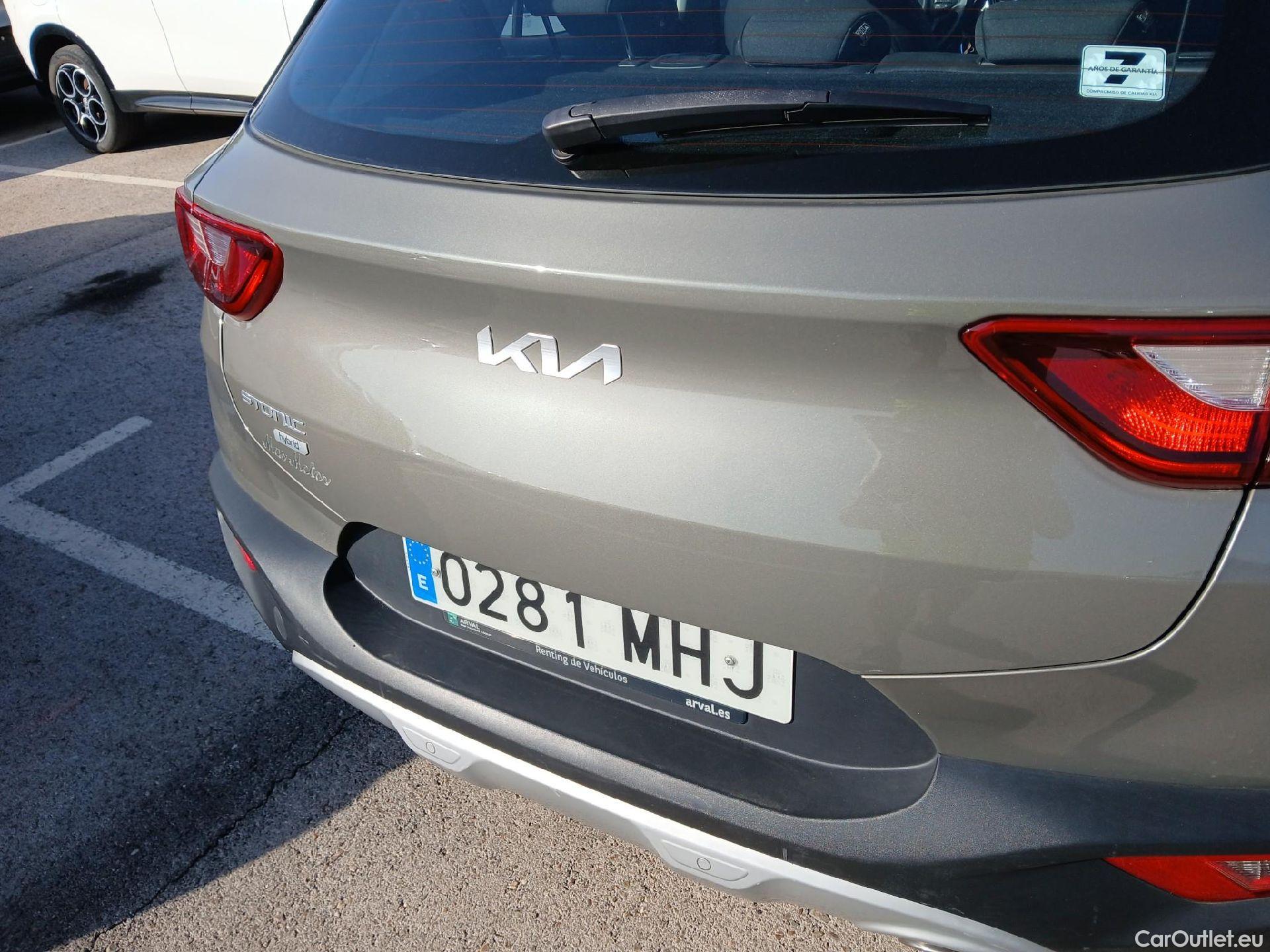  KIA  STONIC KIA  / 2017 / 5P / todoterreno 1.0 T-GDi 88kW (120CV) MHEV iMT Drive #22