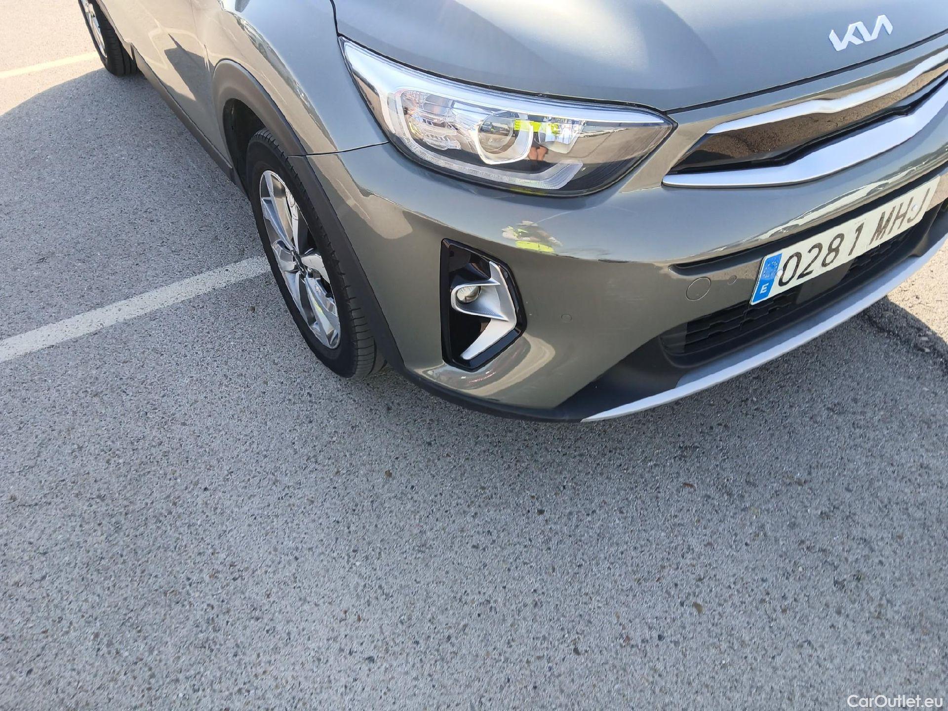  KIA  STONIC KIA  / 2017 / 5P / todoterreno 1.0 T-GDi 88kW (120CV) MHEV iMT Drive #2