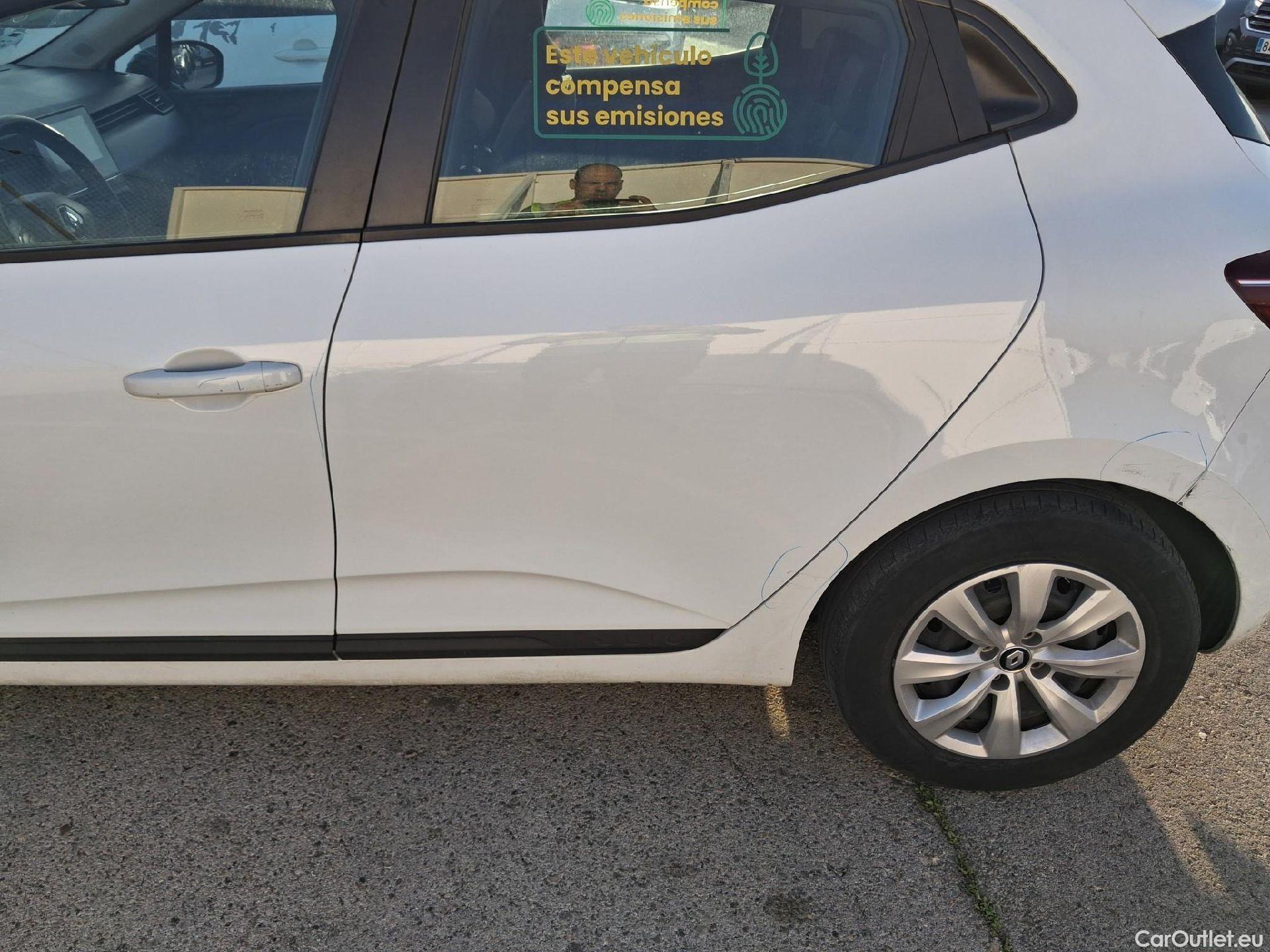  Renault  Clio RENAULT  / 2019 / 5P / berlina con portón Business Blue dCi 74kW (100CV) #26