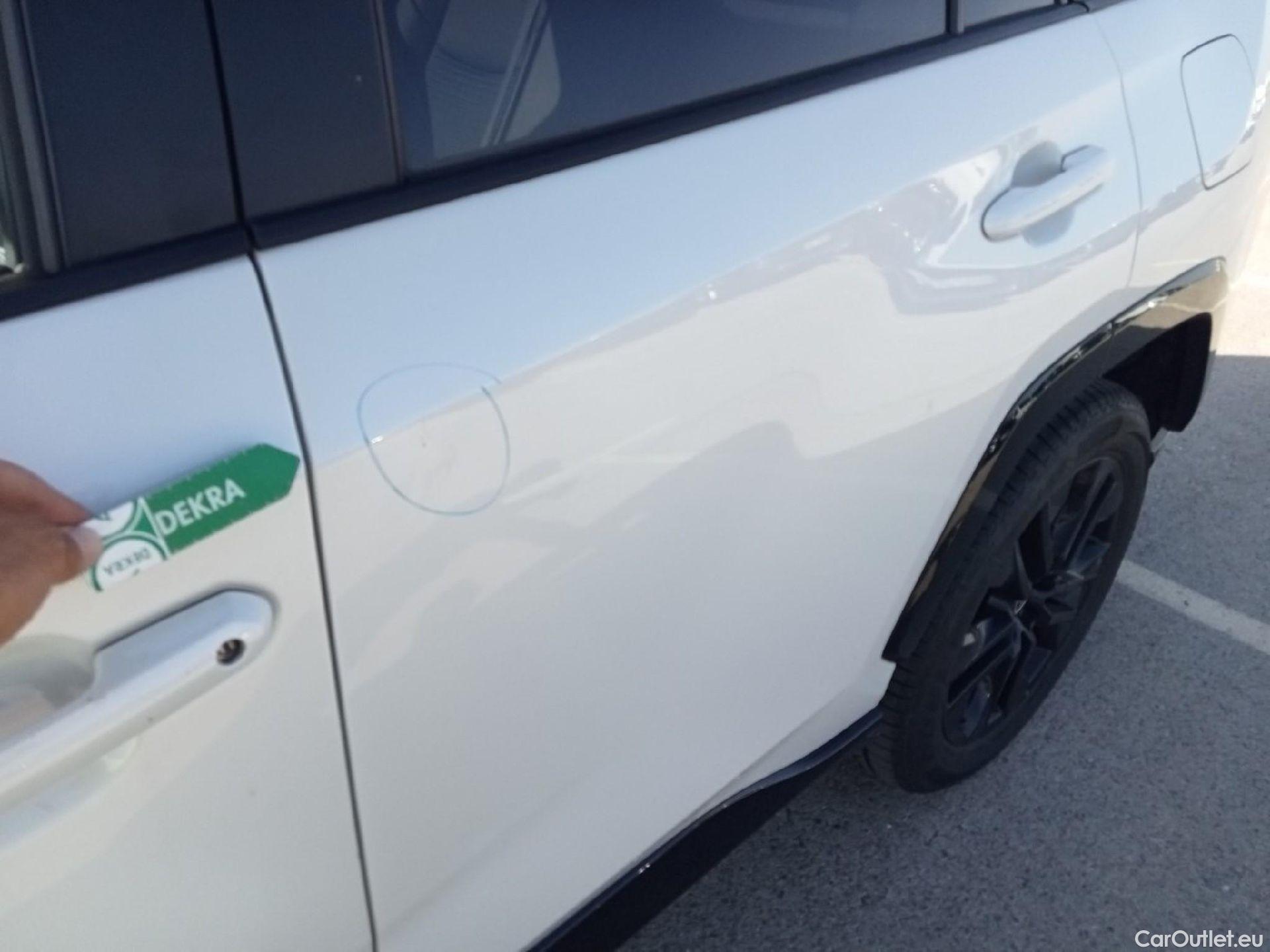  Toyota  RAV4 TOYOTA  / 2018 / 5P / todoterreno 2.5l 220H Style 4WD #4