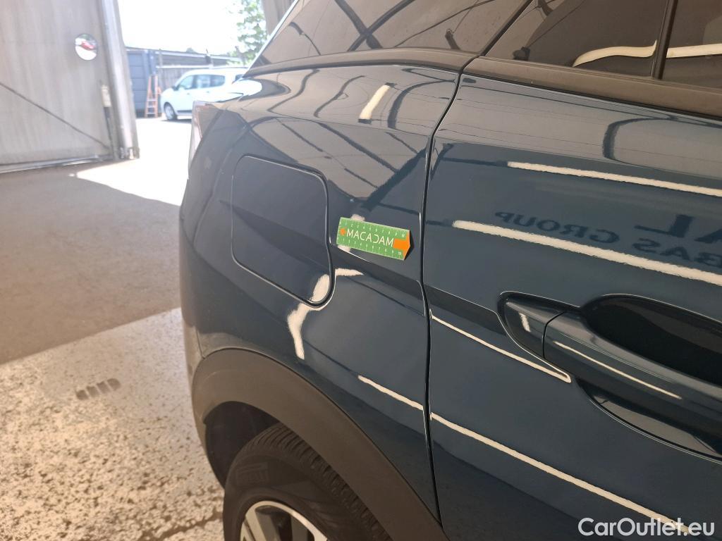  Peugeot  3008 PEUGEOT  / 2020 / 5P / SUV 1.6 HYBRID 225 E-EAT8 Allure Pack #9