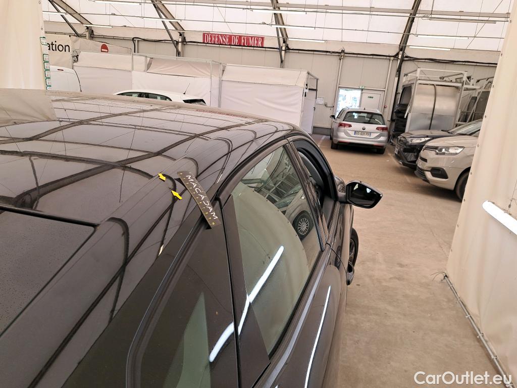  Citroen  C4 CITROEN  X / 2022 / 4P / Berline PureTech 130 S&S EAT8 Feel Pack #32