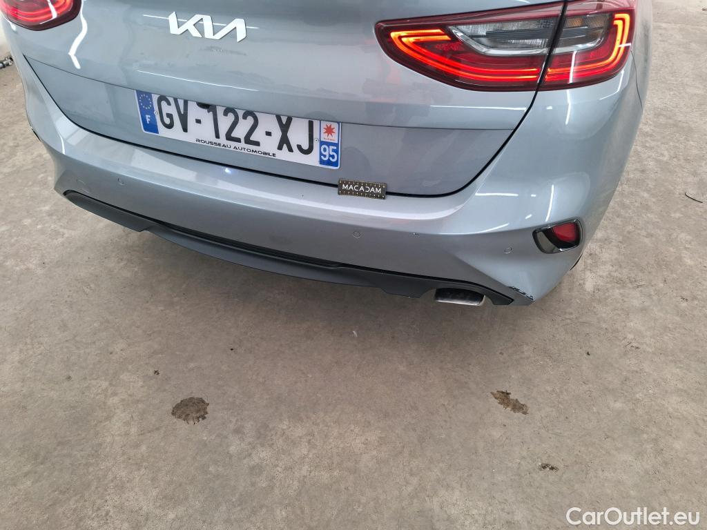  KIA  Cee'd KIA ceed / 2021 / 5P / Berline 1.5 T-GDI 160 ISG ACTIVE DCT7 #16